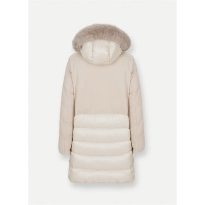 COLMAR PIUMINO MONTGOMERY AVORIO RESEARCH IN LANA