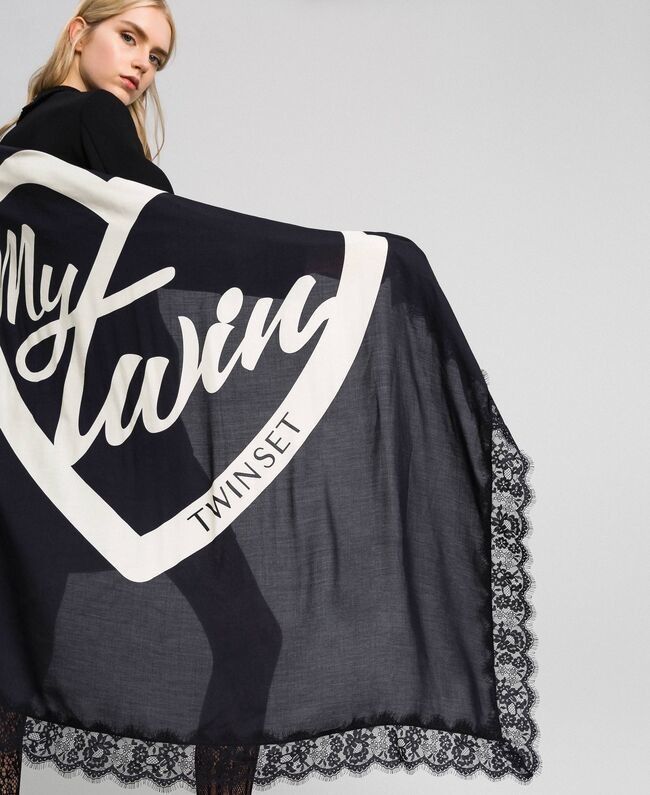 KEFIAH CON STAMPA A CUORE E PIZZO