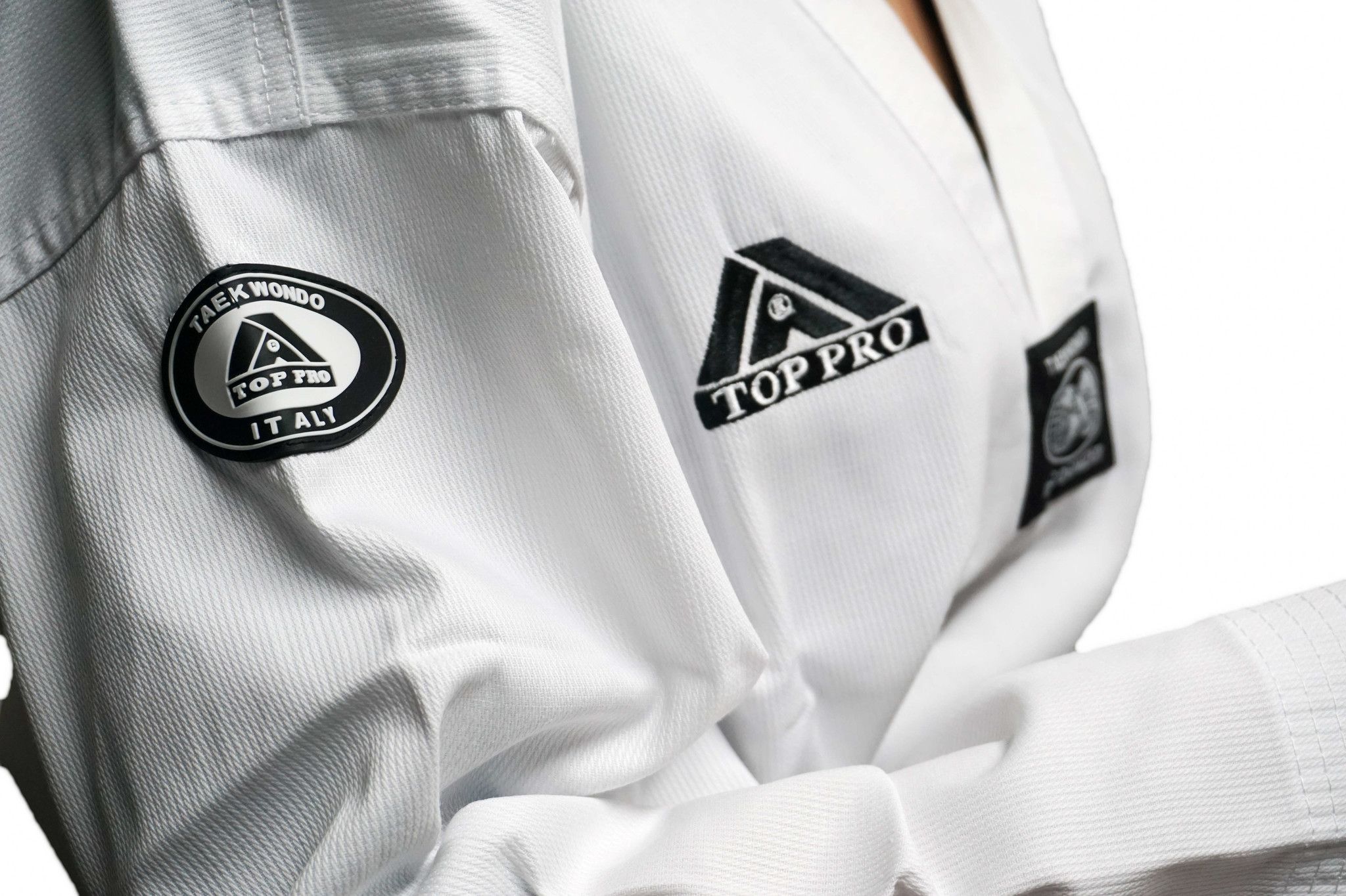 Top Pro - Dobok per Taekwondo Top Combat collo bianco con Ricamo su schiena
