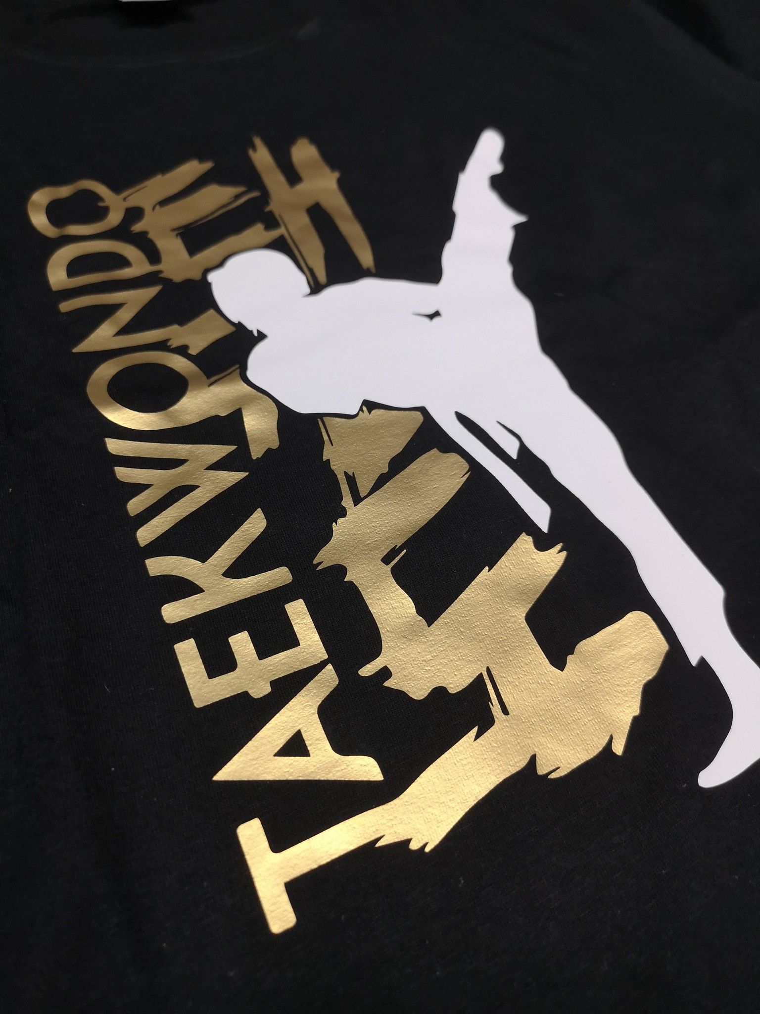 T-shirt Taekwondo High Kick Bianca Nera o Blu
