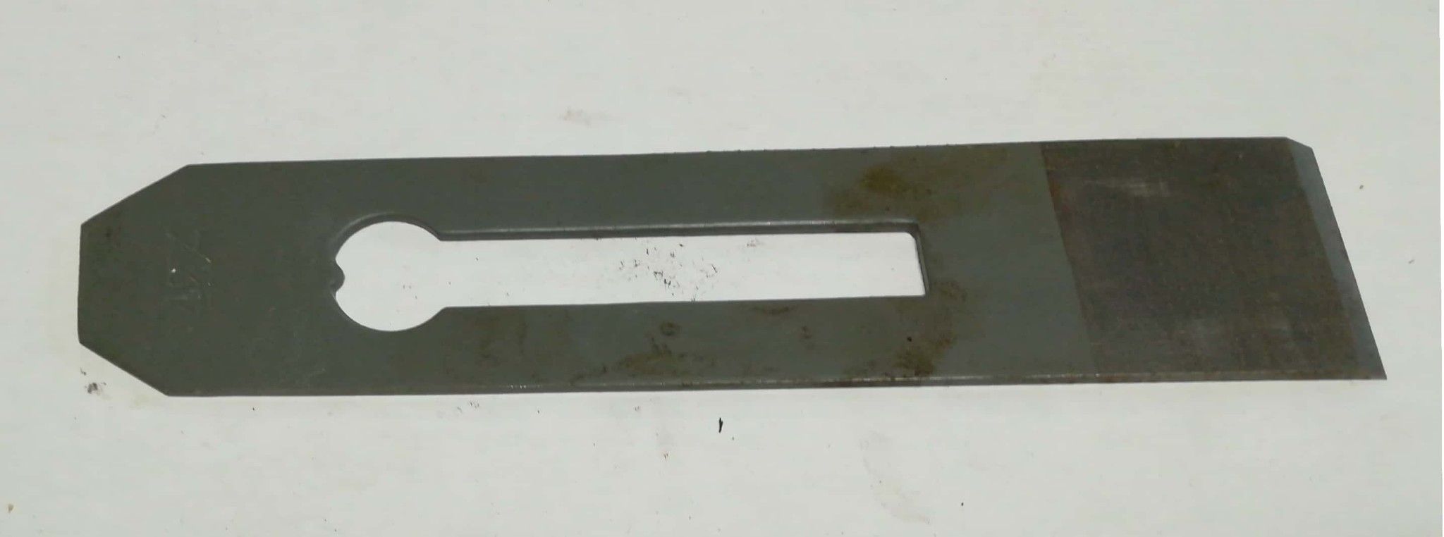 Ferro semplice per pialla forato mm 44