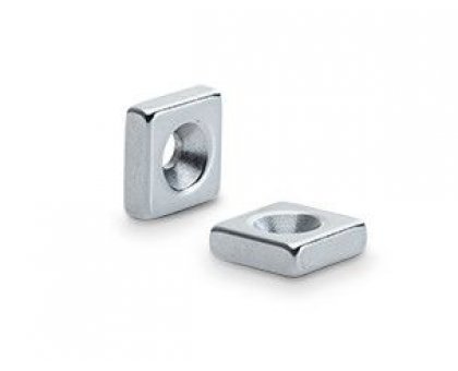 Calamita neodimio mm 15x15x5 con foro svasato Ø mm 5 forza Kg 5,3