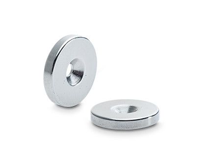 Calamita neodimio tonda mm 20 x 2 con foro svasato Ø mm 3,2 forza Kg 2,3