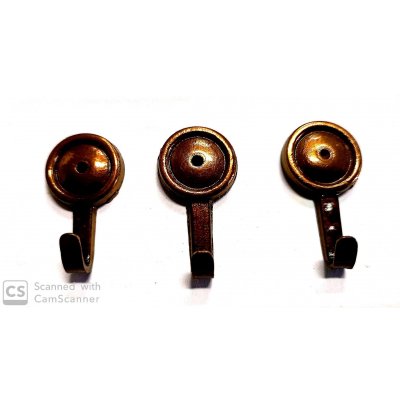 Attaccaglia mod. MEDAGLIA in ottone oro antico