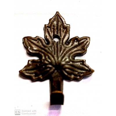 Attaccaglia mod. FOGLIA in ottone bronzato