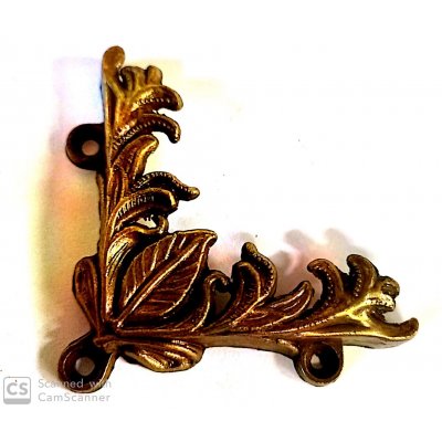 Reggispecchi ad angolo lavorato in zama bronzato mm 65 x 65