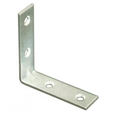 Lastrina ad angolo cm 3 x 3 a 4 fori larghezza mm 15 spessore mm 2