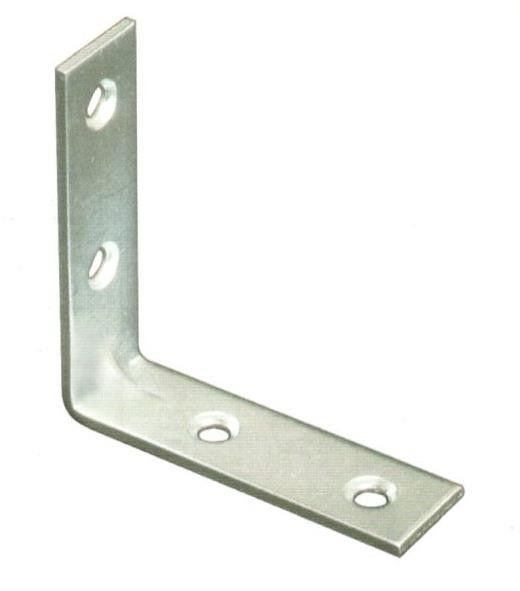 Lastrina ad angolo cm  6 x 6  a 4 fori larghezza mm 15 spessore mm 2