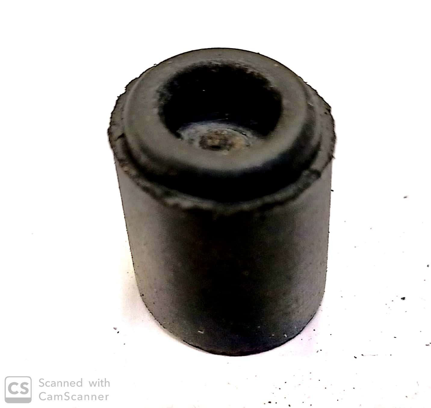 Paracolpo mm 20 x 25 cilindrico in gomma NERA con foro per vite
