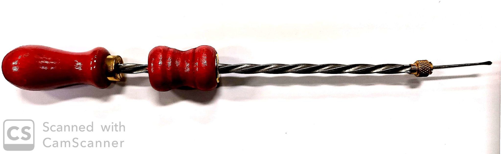 Trapano maunale per traforo