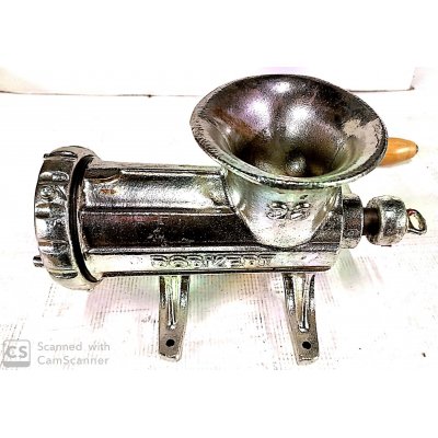 Tritacarne manuale n.22 con staffe per fissaggio a banco PORKERT