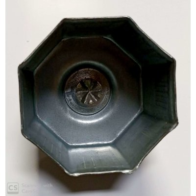 Calotta ottagonale LISCIA con perno mm 12 in ferro zincato