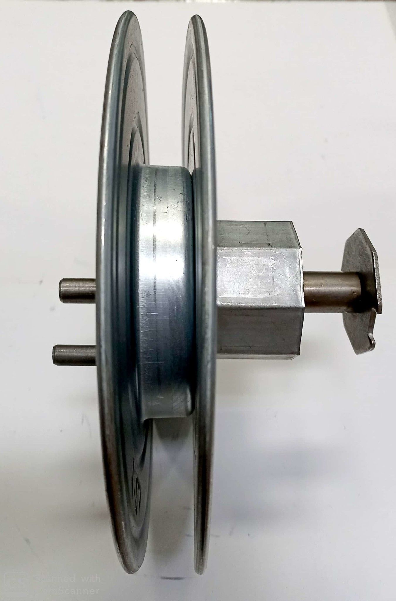 Puleggia con riduttore 1:2,5  e calotta ottagonale d. 240 mm per rullo tapparelle in ferro