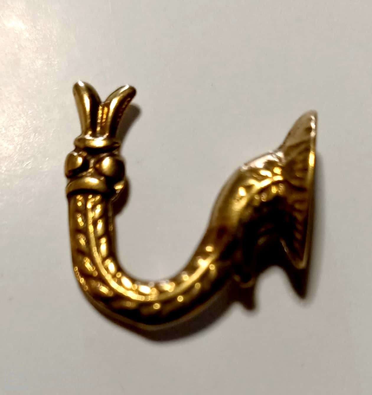 Gancio modello BAROCCO mm 22 x 22 in ottone lucido