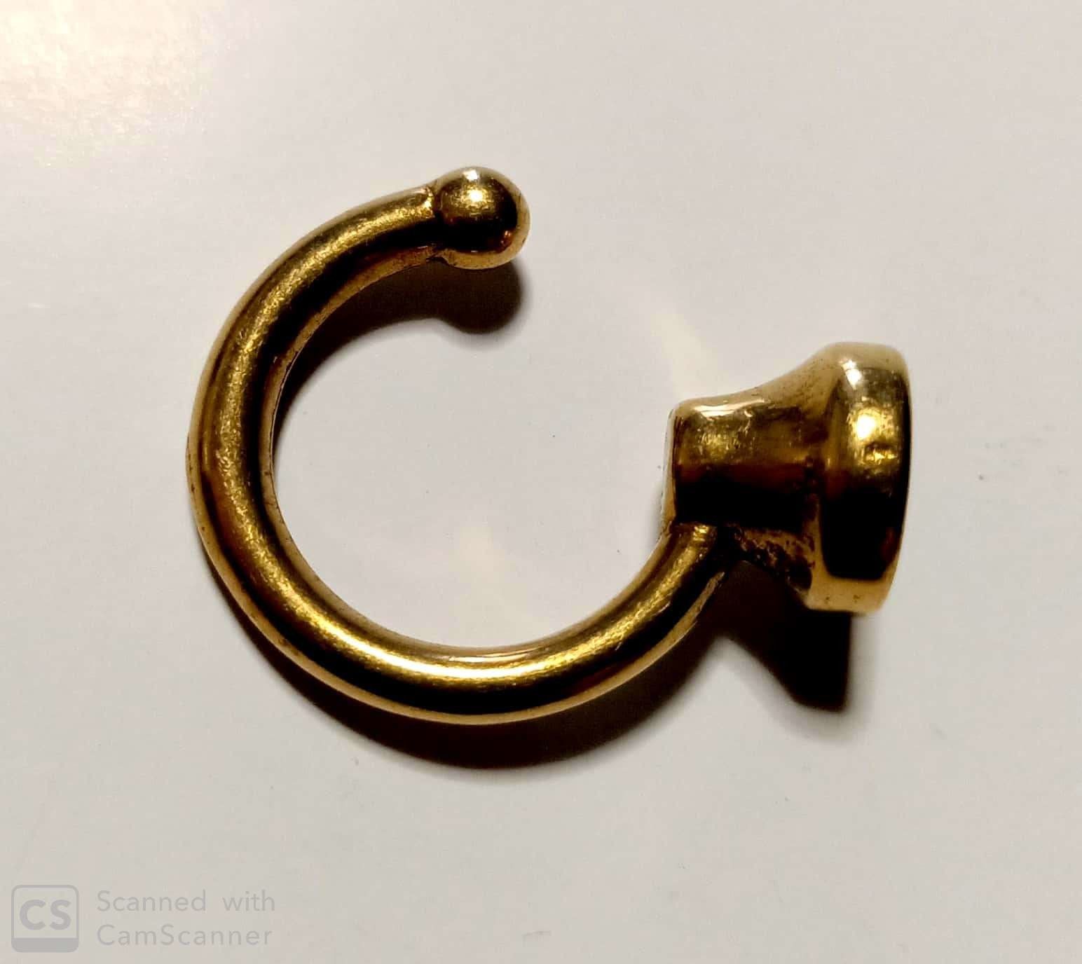 Gancio modello LEGGERO mm 30 x 11 in ottone lucido