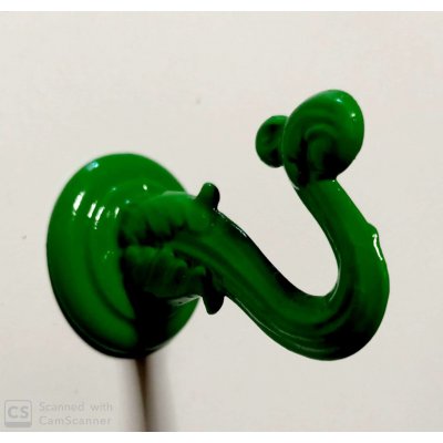 Gancio modello BAROCCO mm 45 x 30 in metallo verniciato verde