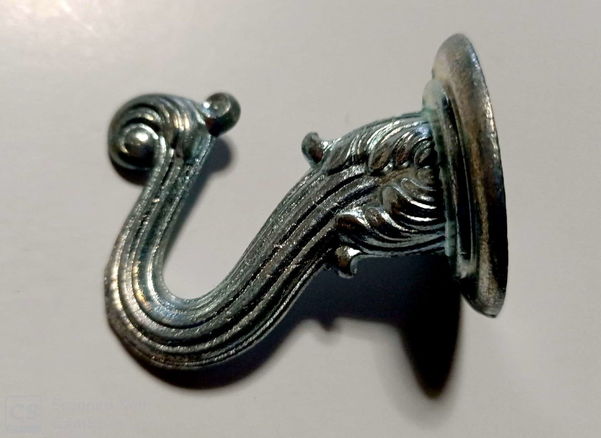 Gancio modello BAROCCO mm 45 x 30 in metallo finitura zincato