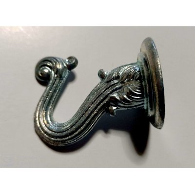 Gancio modello BAROCCO mm 45 x 30 in metallo finitura zincato