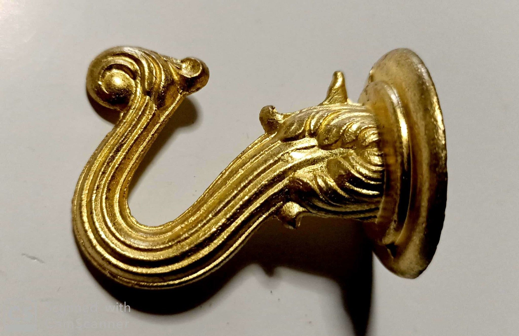 Gancio modello BAROCCO mm 45 x 30 in metallo finitura dorata