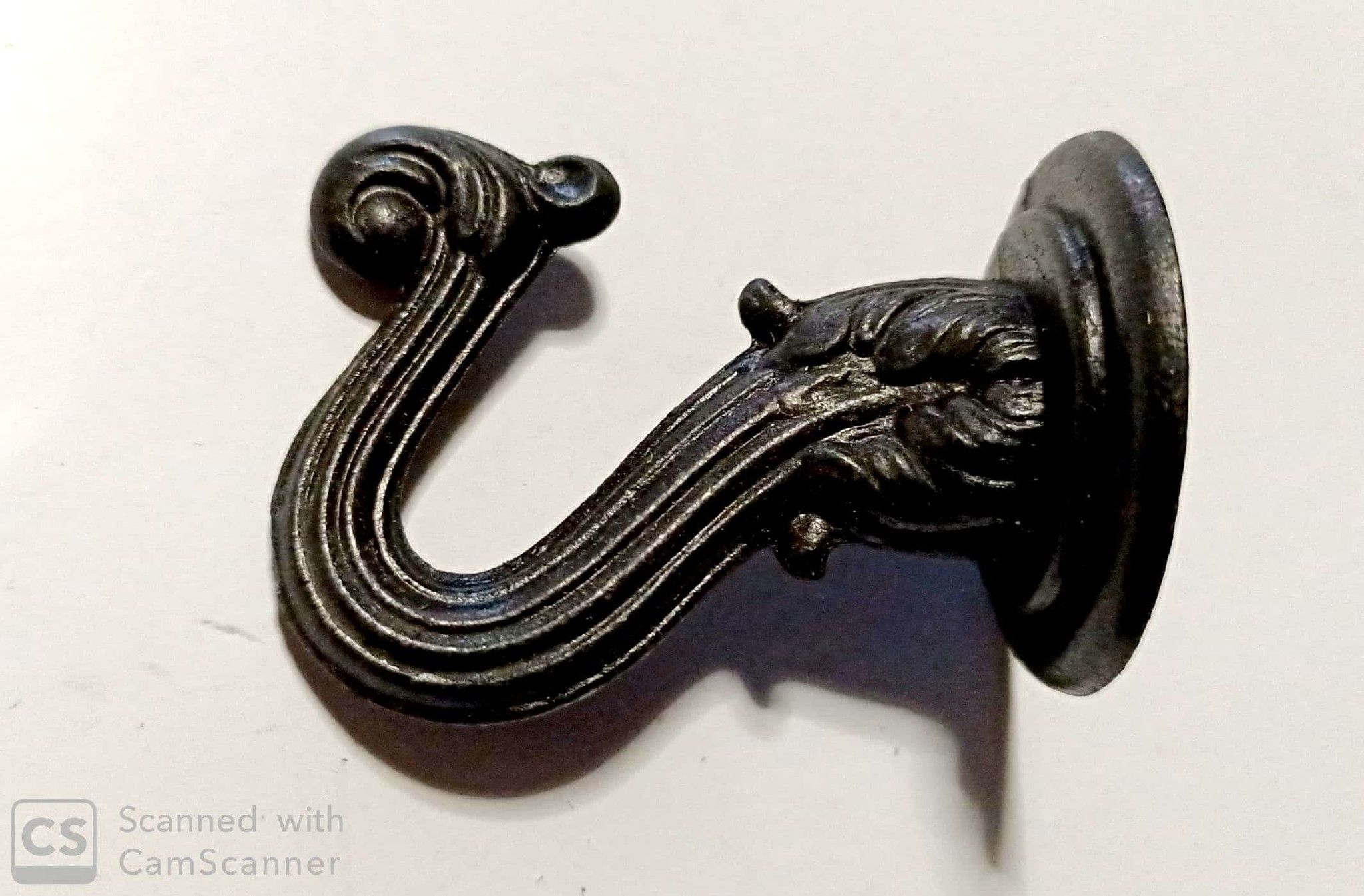 Gancio modello BAROCCO mm 45 x 30 in metallo verniciato nero