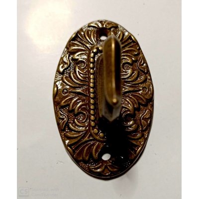 Gancio modello BAROCCO con rosetta mm 68 x 43 ottone bronzato