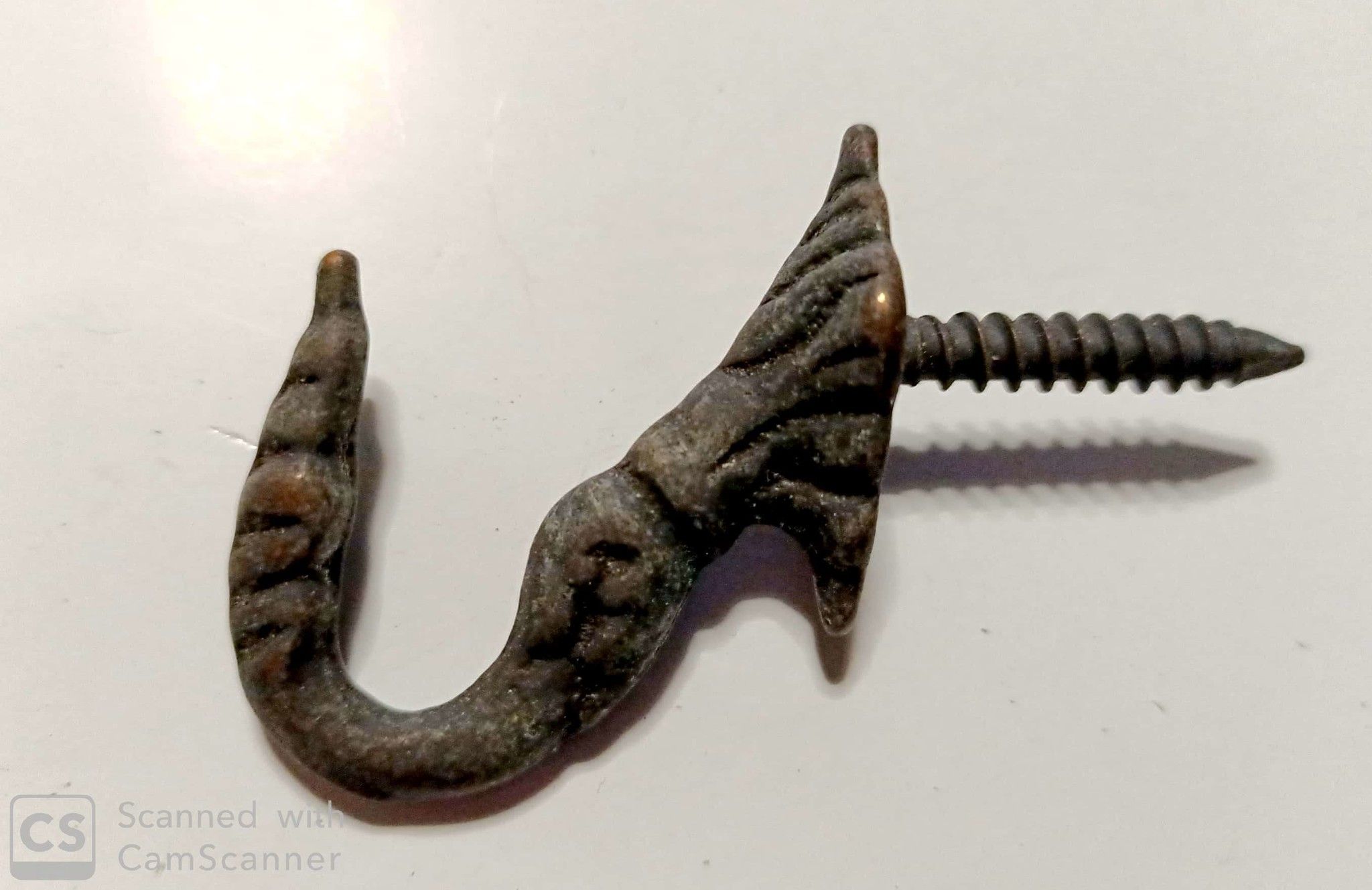 Gancio modello BAROCCO mm 35 x 40 ottone bronzato