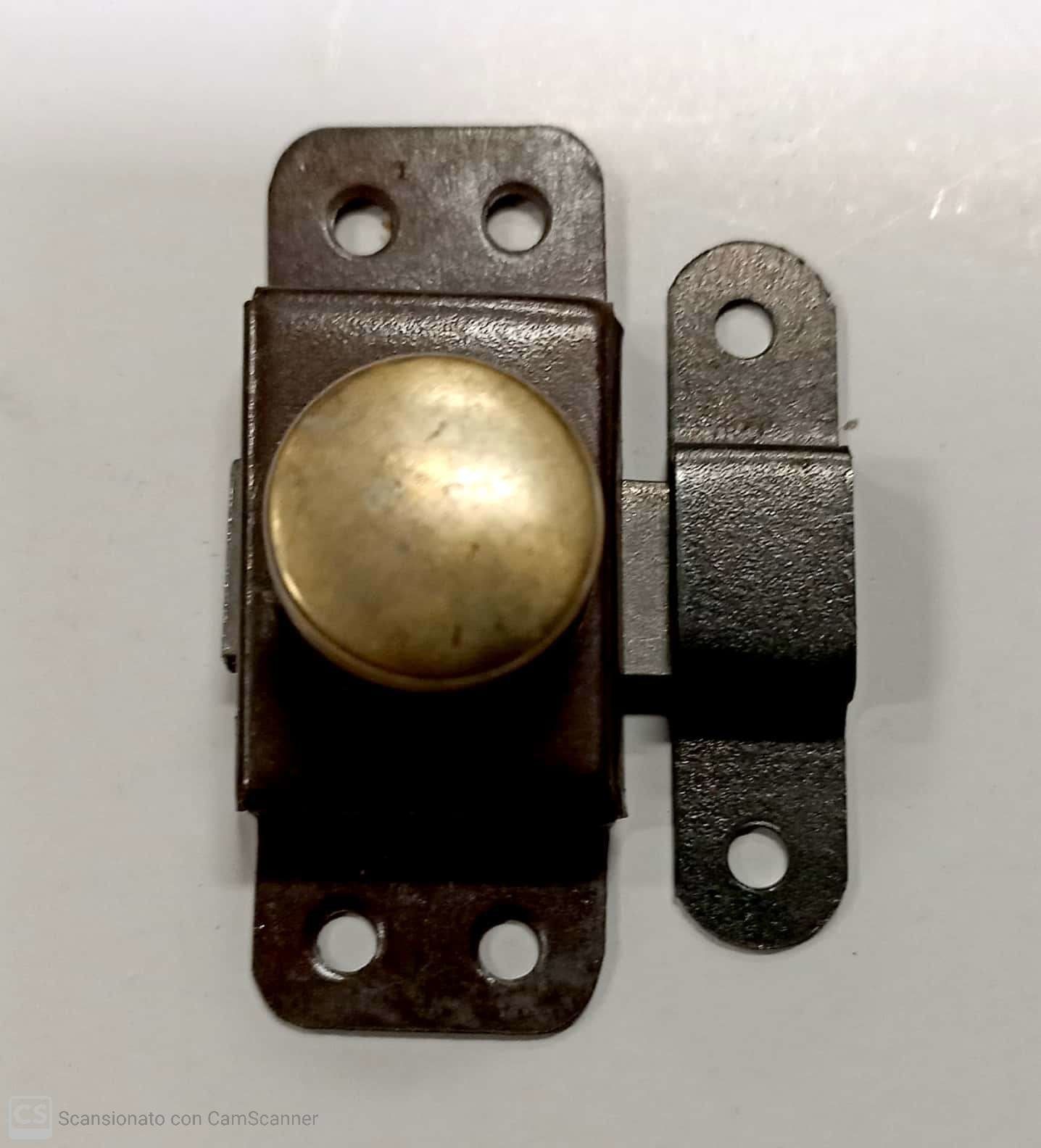 Catenaccio con pomolo mm 20 zincato nero