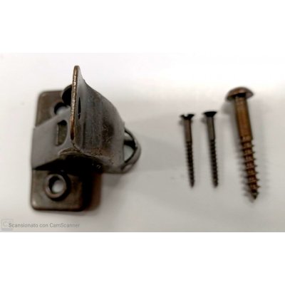 Cricchetto per wasistas in ferro brunito con viti