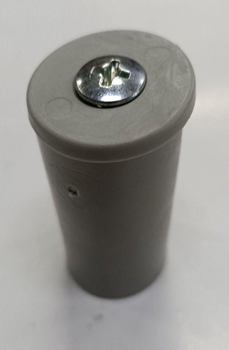 Tappo conico alto con rondella in PVC colore grigio altezza mm 30