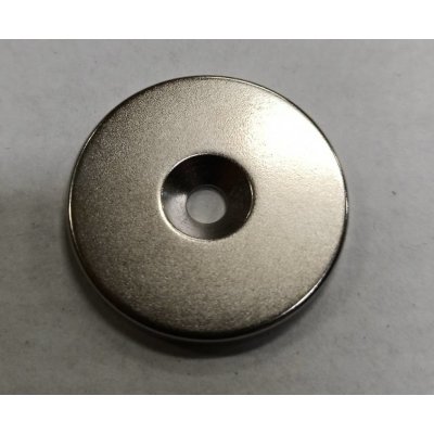 Calamita neodimio tonda mm 30 x 3 con foro svasato Ø mm 5,2 forza kg 6