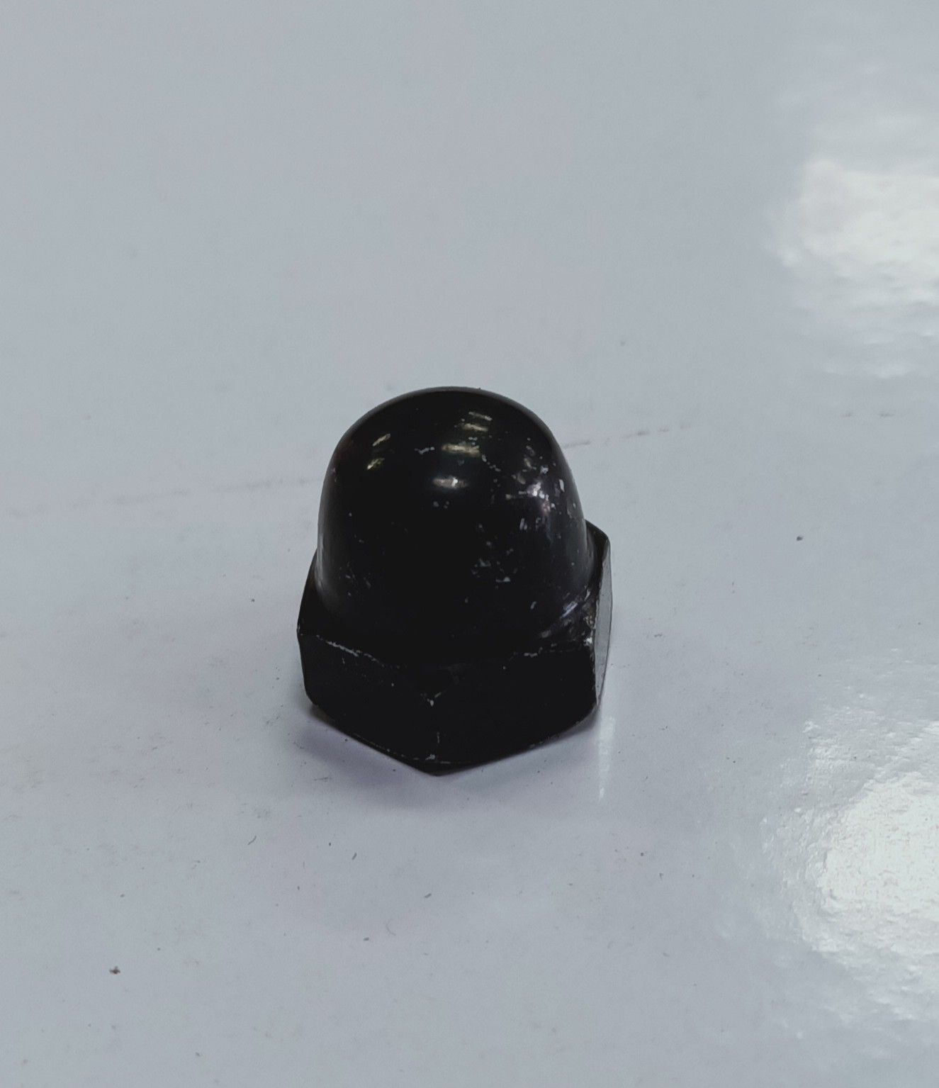 Dado cieco zincato zincato NERO filetto mm 10