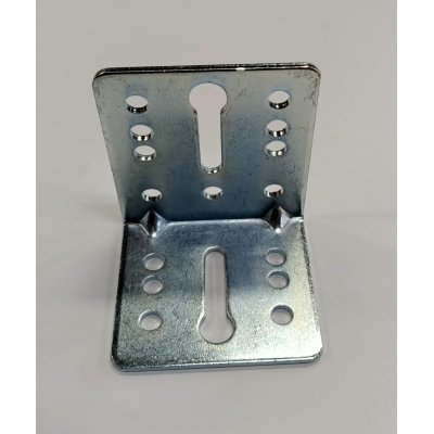 Piastra angolo mm 55 x 45 multiforo con asole larghezza mm 50