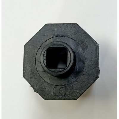 Calotta ottagonale con foro quadro mm 13x13 in PVC per tapparelle