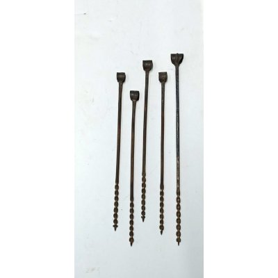 Trivella a mano ad elica per carpenteria d. mm 8 con attacco ad anello