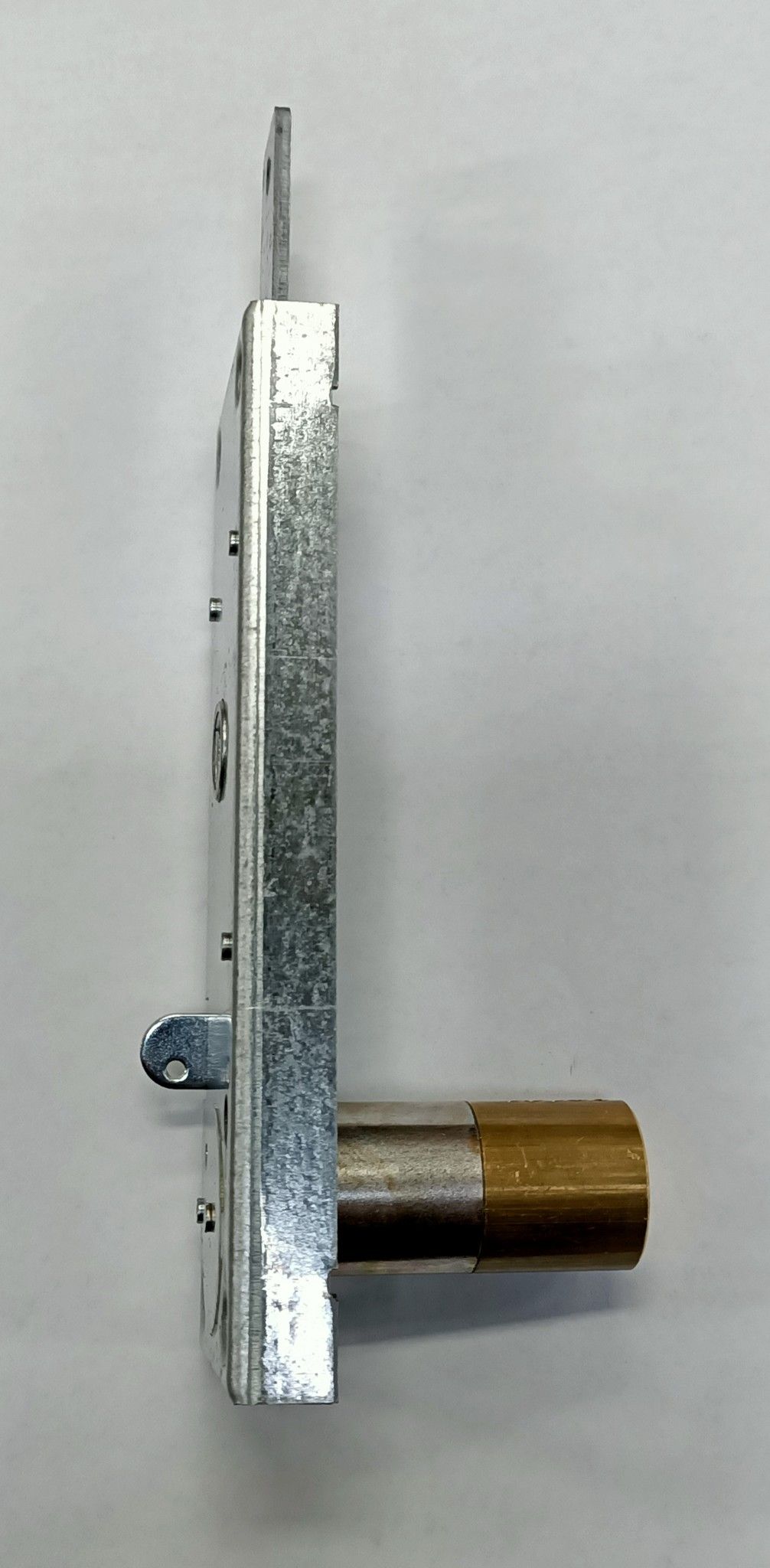 Serratura FASEM 109 cilindro tondo d. 25 x 50 per basculante catenaccio con filetto 6 MA con leva interna