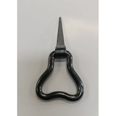 Maniglia sagomata con lancia a chiodo in ferro brunito