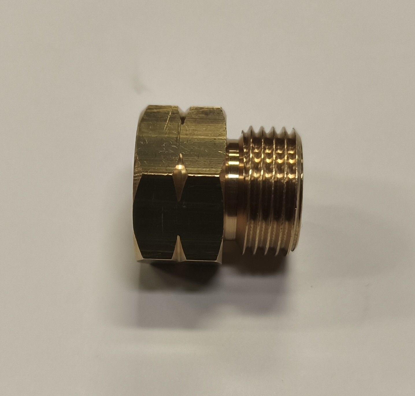 Riduzione filetto F 20x14 sn Italia x M 21,8x14 sn attacco Tedesco