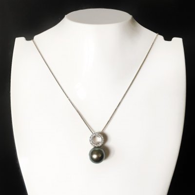 Girocollo  con perla in oro e diamanti ref. GB4