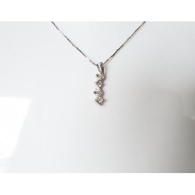 Girocollo con barretta in oro e diamanti ref. KP3198