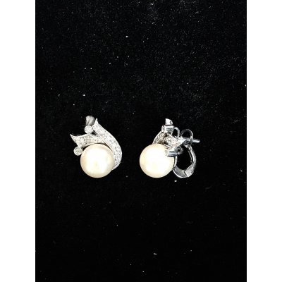 Orecchino in oro con perla e diamanti ref. OC16