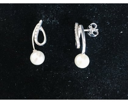Orecchino in oro con perla e zirconi ref. OP89