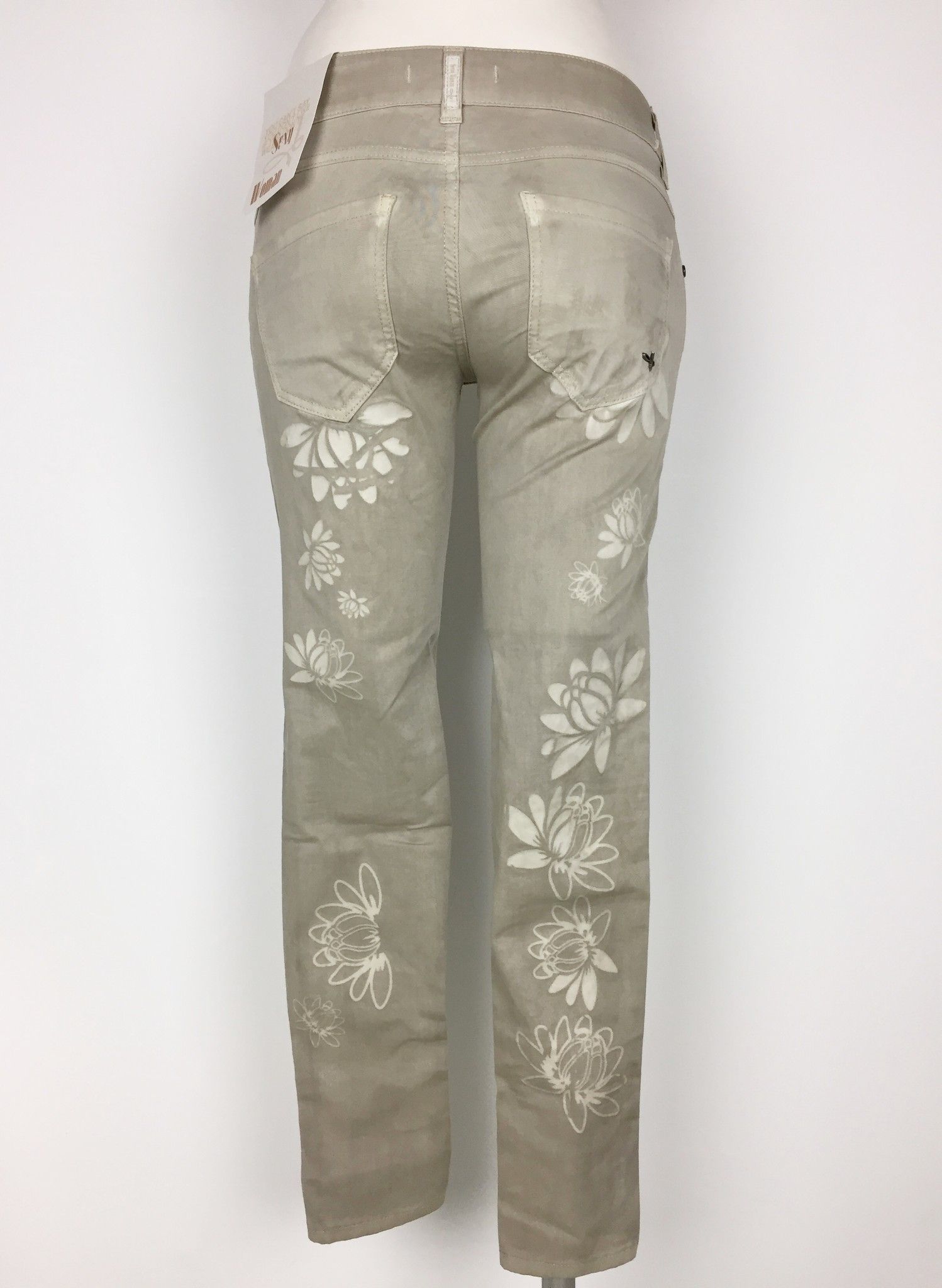 Sexy Woman Lightweight Cotton Jeans with Printed Flowers Cod.P414623