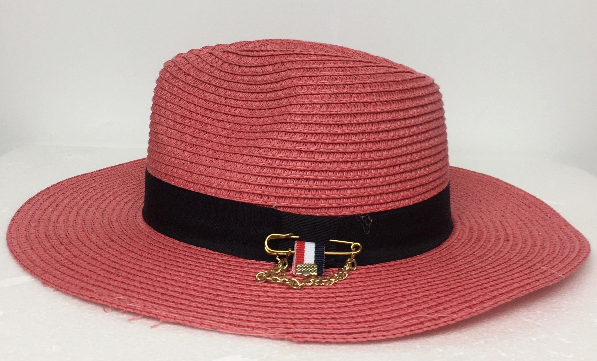 Straw Hat with Black Band and Brooch Cod.20541