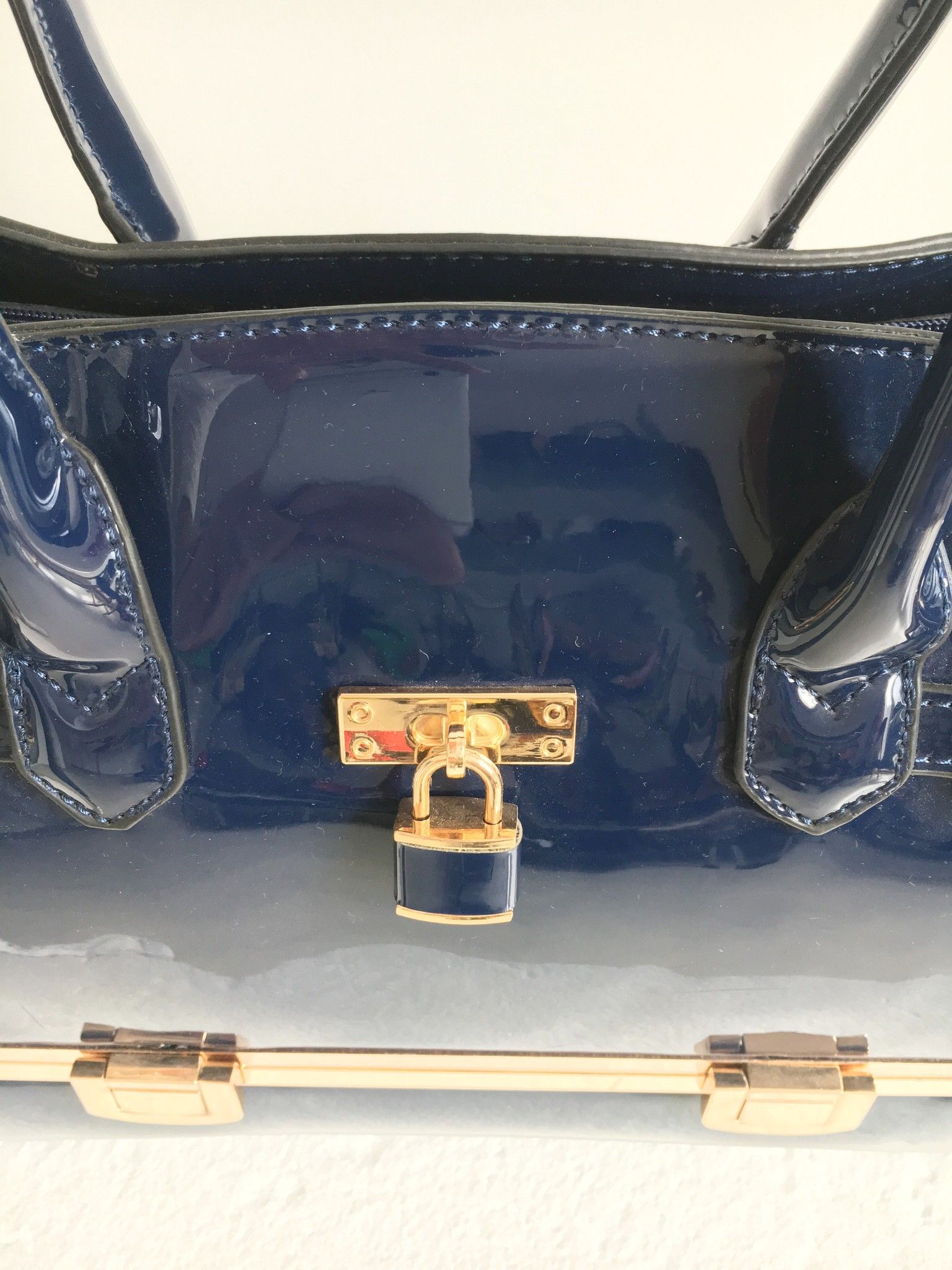 Patent leather with gold trim Padlock bag Cod.1025