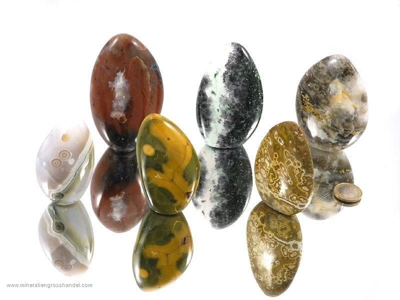 Calcedonio oceanico lucidato a mano libera 1 kg