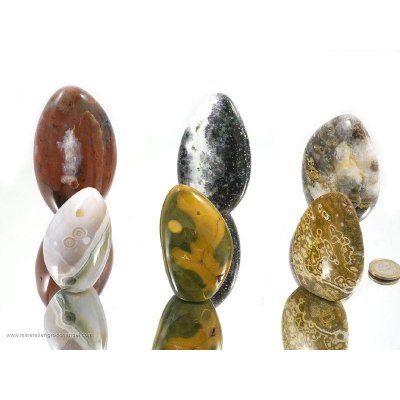 Calcedonio oceanico lucidato a mano libera 1 kg