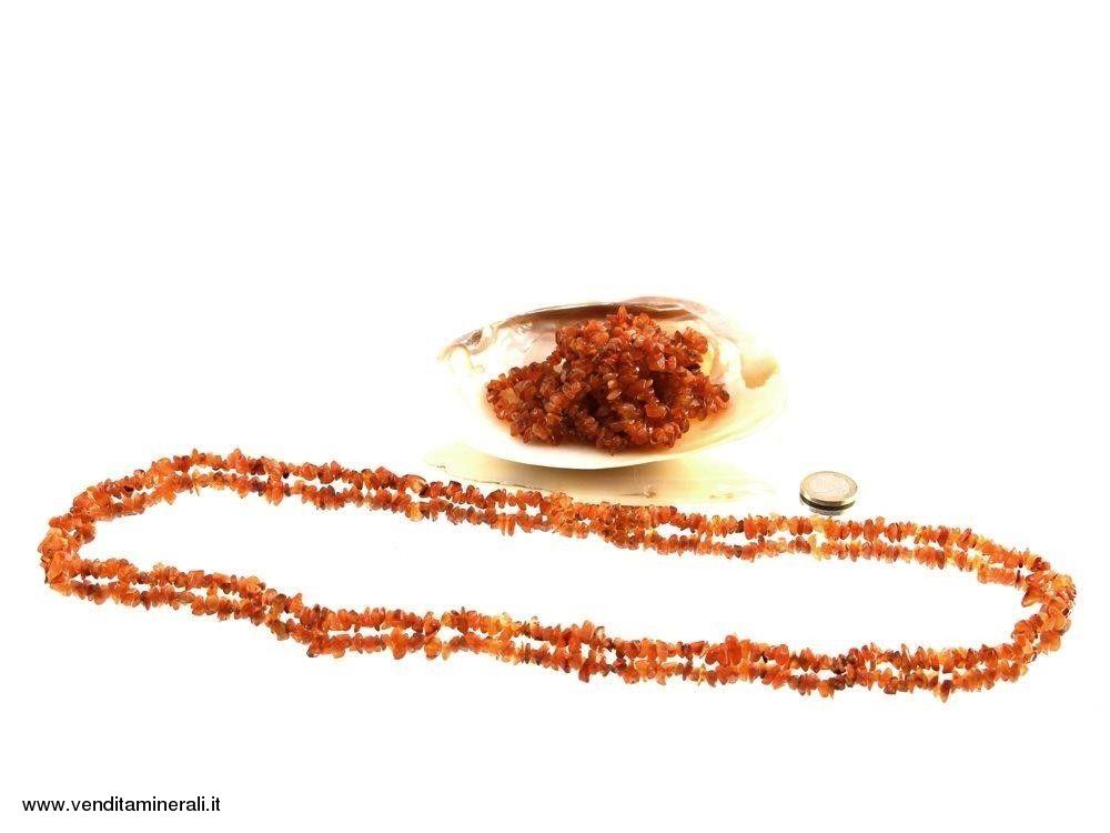 Lunga catena di scheggia in corniola