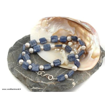 Collana di iperstene con perle
