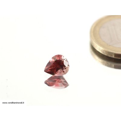Rubellite - tormalina rossa sfaccettata