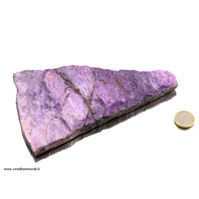 Pietra grezza di sugilite